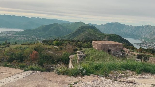 Превью Вылазка в безлюдное место с целью групповухи № 46747